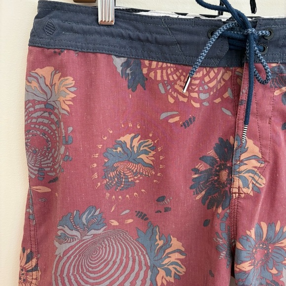 Volcom Stoneys Board Shorts - Picture 3 of 7